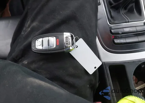 2013 Audi S4 3.0T Premium Plus z USA, uszkodzony, nr VIN WAUDGAFL0DA124271